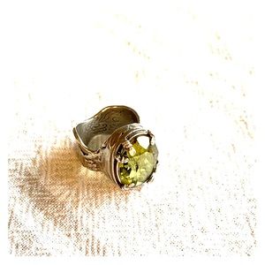 R1883 Retired Silpada Olive Swarovski Ring Size 7